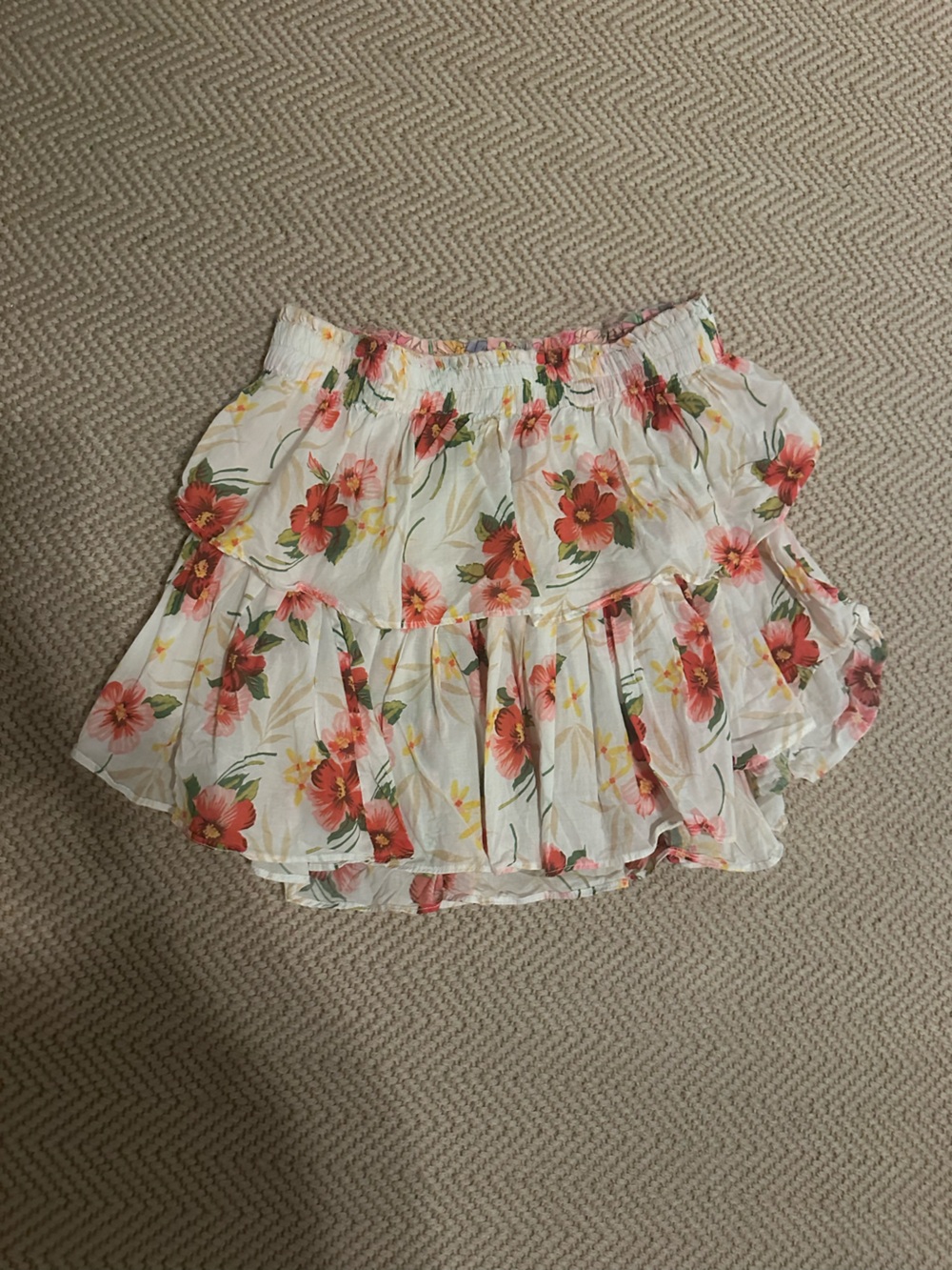 Love Shack Fancy- Ruffle Women's skirt - White with Coral Hibiscus Print Xs
